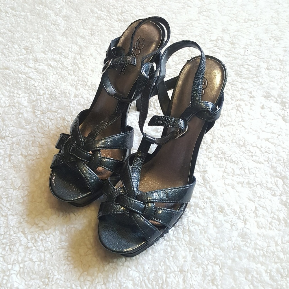 Delicious Women's Platform Heels Green Size 8 NWD